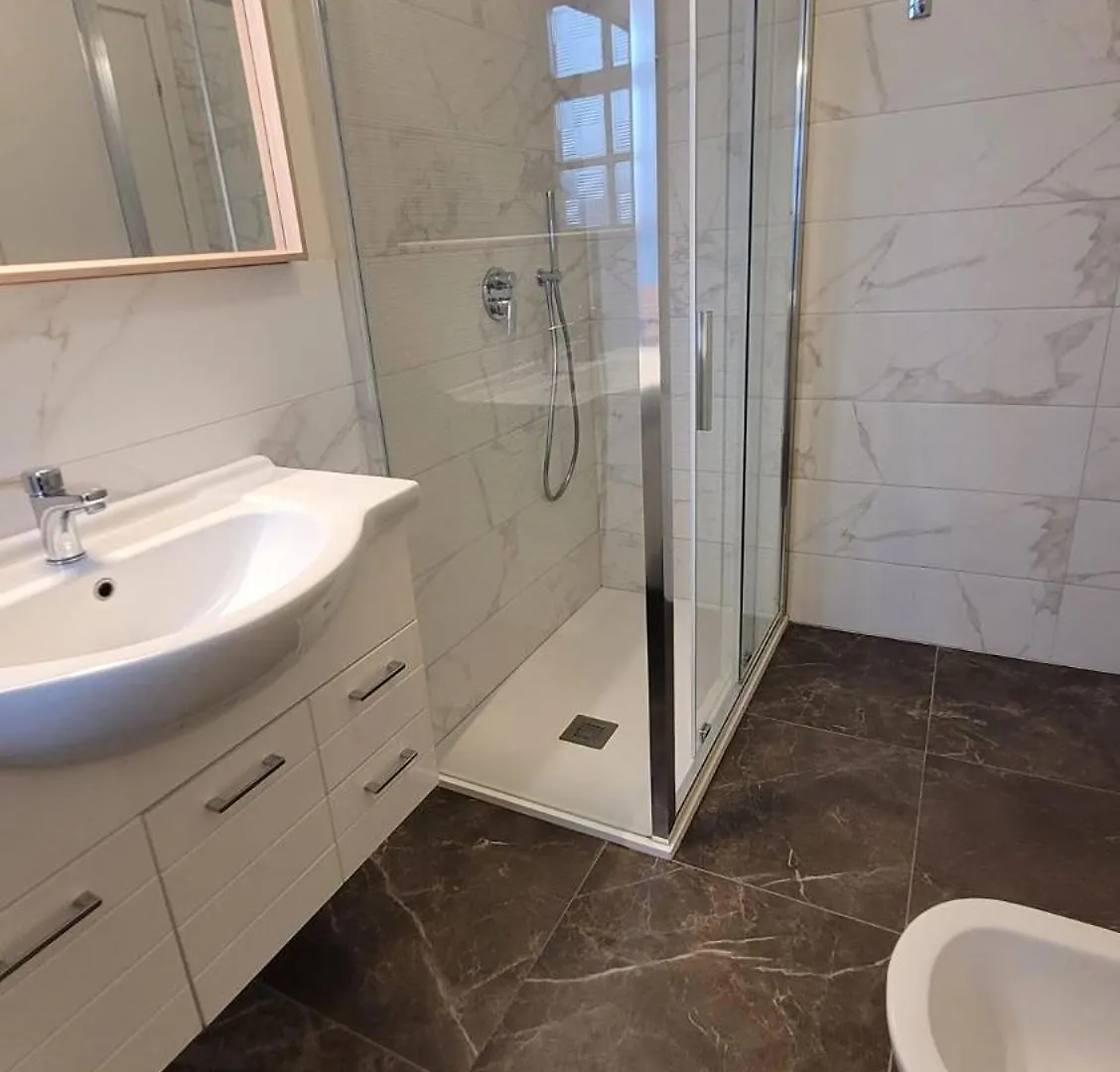 La Milanese, Appartamento Moderno Con Balcone - Metro Isola A 2 Min  Milano